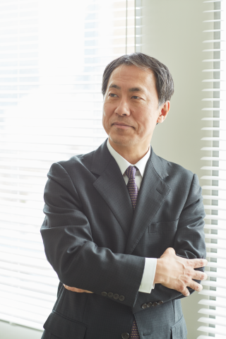 代表取締役　中里肇